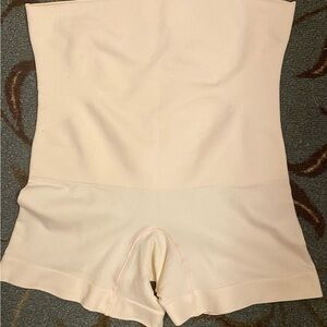 Shapermint Cream Shapewear for Seamless Comfort. Excellent condition.